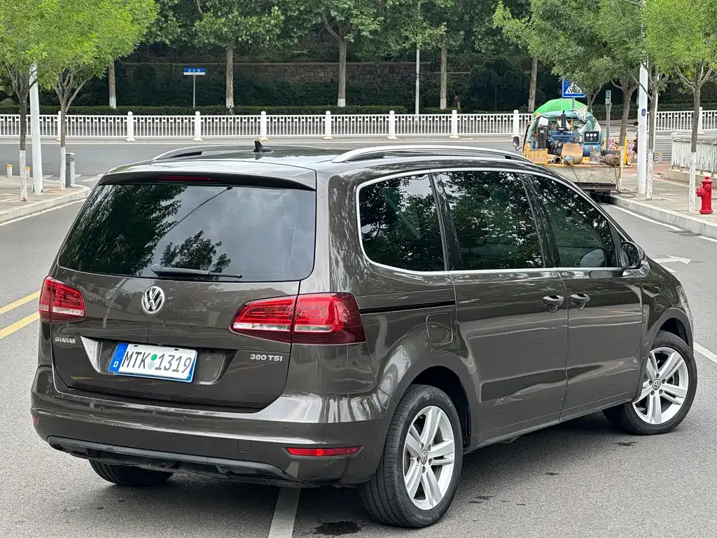 Volkswagen Sharan 2018 — фото 9