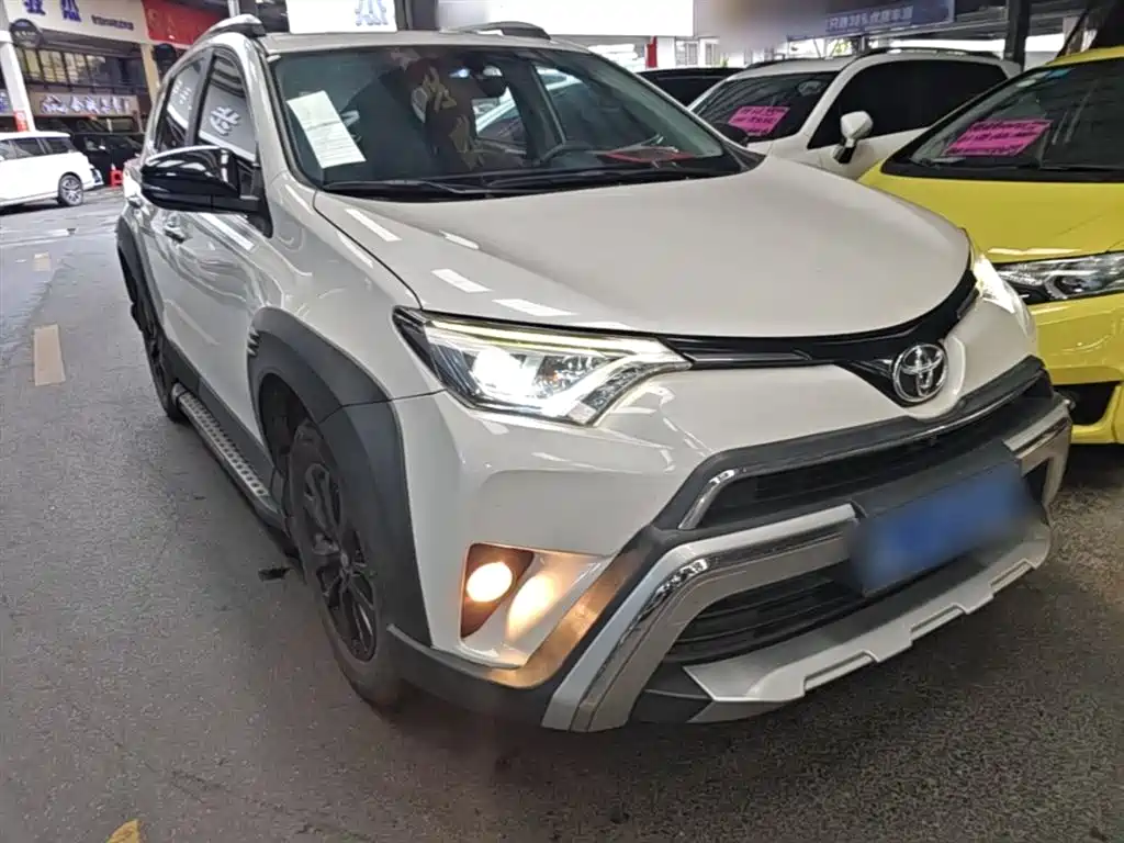 Toyota RAV4 2019 — фото 4