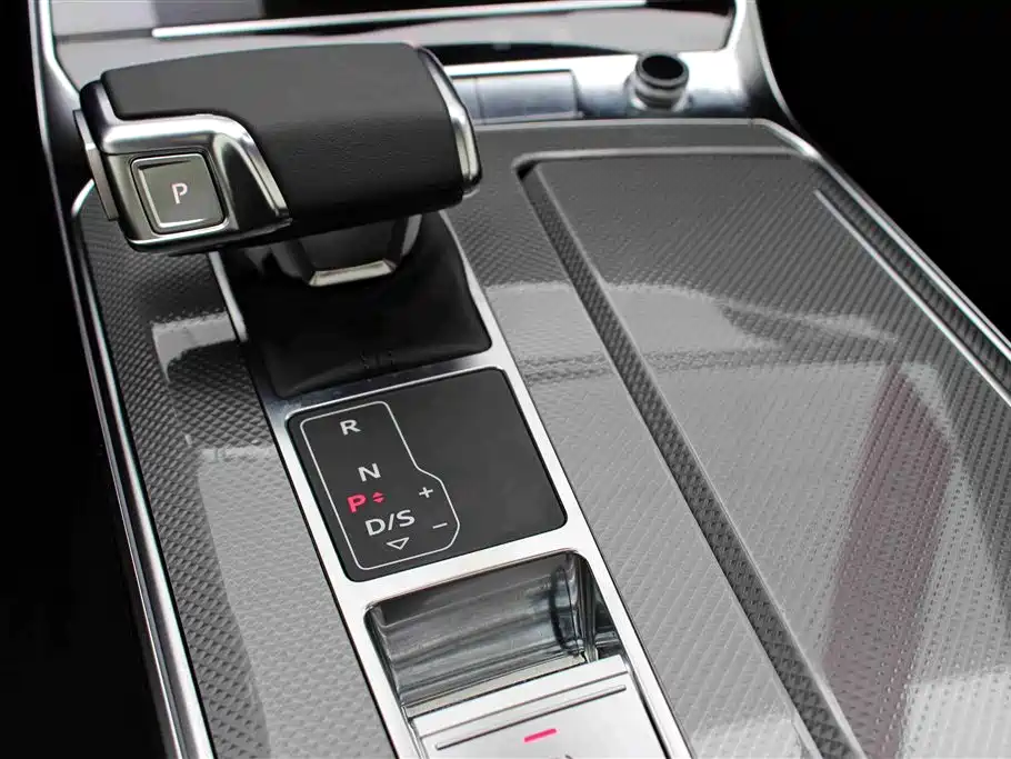 Audi A6L 2024 — фото 11