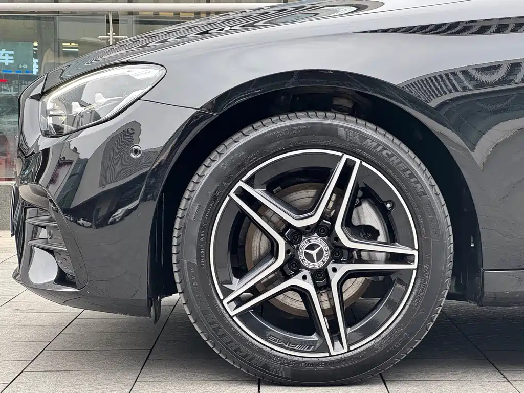 Mercedes-Benz E-Class 2022 — фото 5