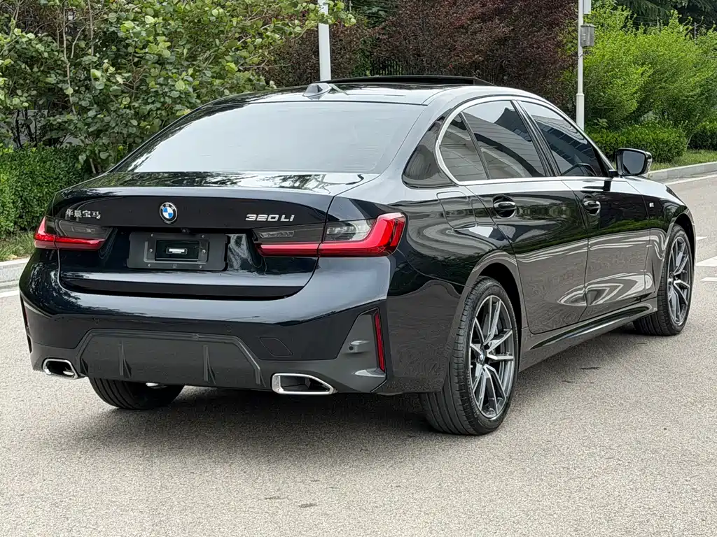BMW 3 Series 2023 — фото 14