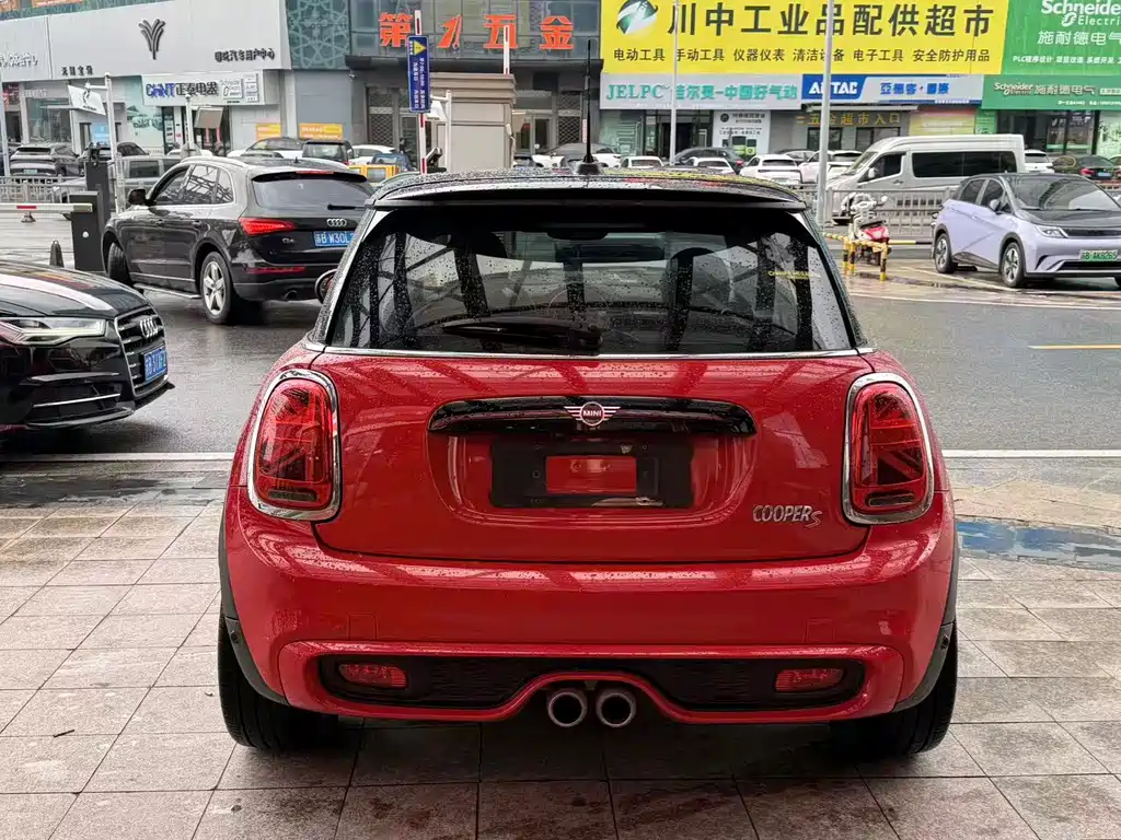 MINI MINI 2019