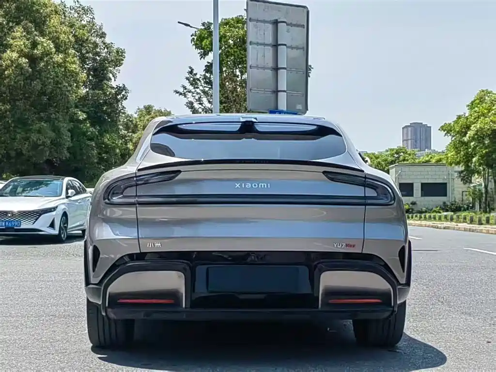Xiaomi YU7 2025 — фото 9