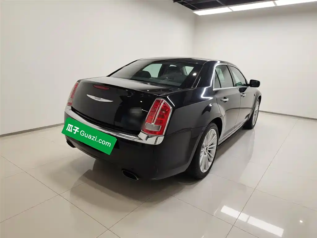 Chrysler 300C 2014 — фото 4
