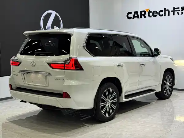 Lexus LX 2019