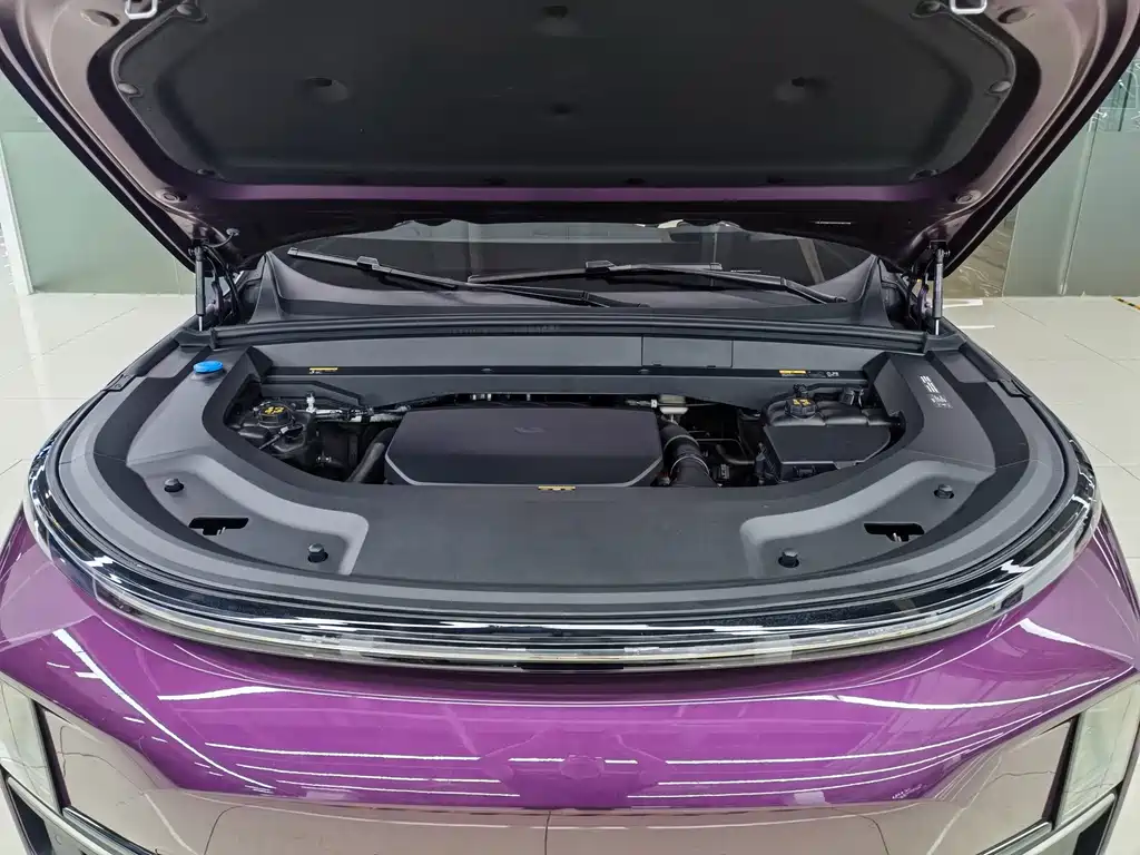 Li Auto Li L9 2025