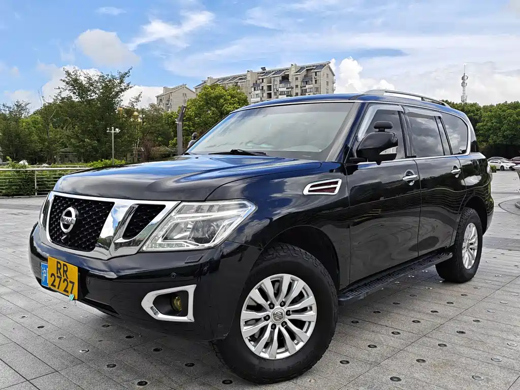 Nissan Patrol 2017 — фото 1