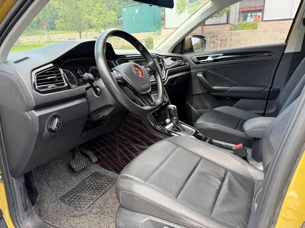 Volkswagen T-Roc 2018