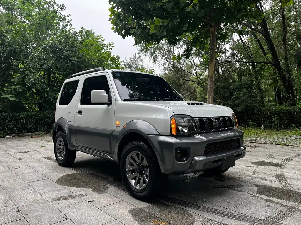 Suzuki Jimny 2017 — фото 3
