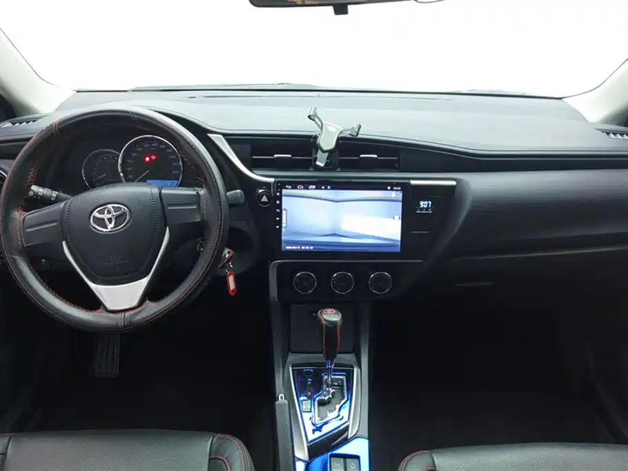 Toyota Corolla 2019 — фото 12