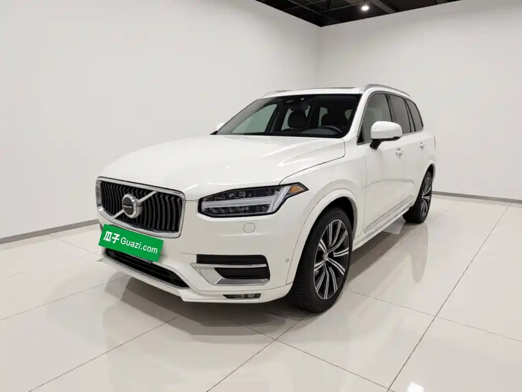 Volvo XC90 2023 — фото 1