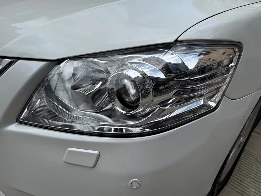 Toyota Camry 2011 — фото 28