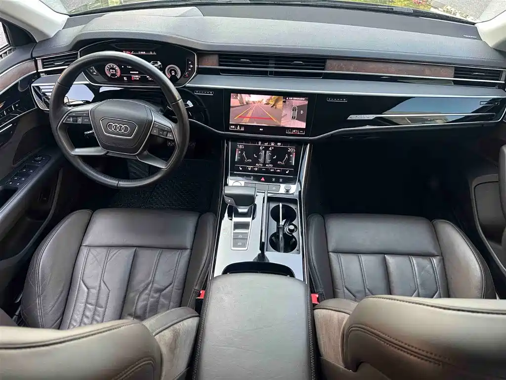 Audi A8 2018 — фото 13