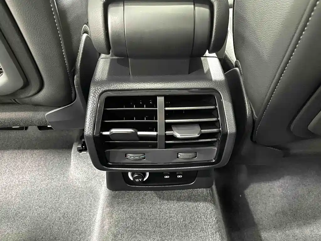 Audi Q3 2022 — фото 11