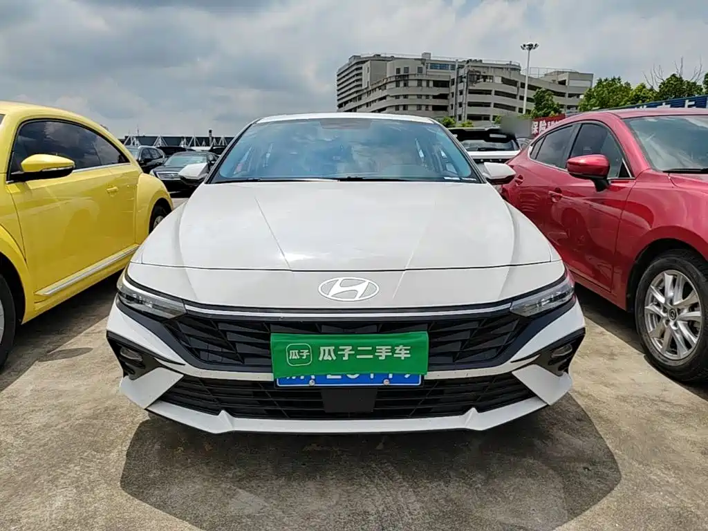 Hyundai Elantra 2024 — фото 3
