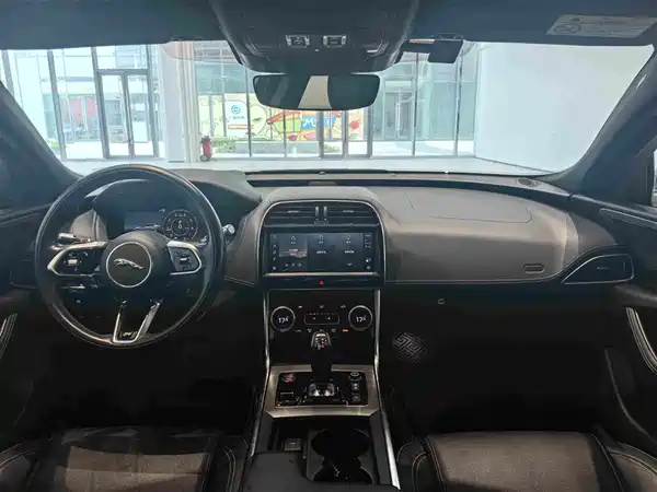 Jaguar XEL 2021