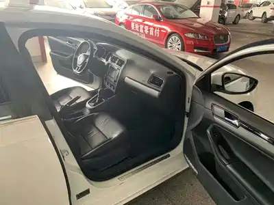 Volkswagen Sagitar 2018