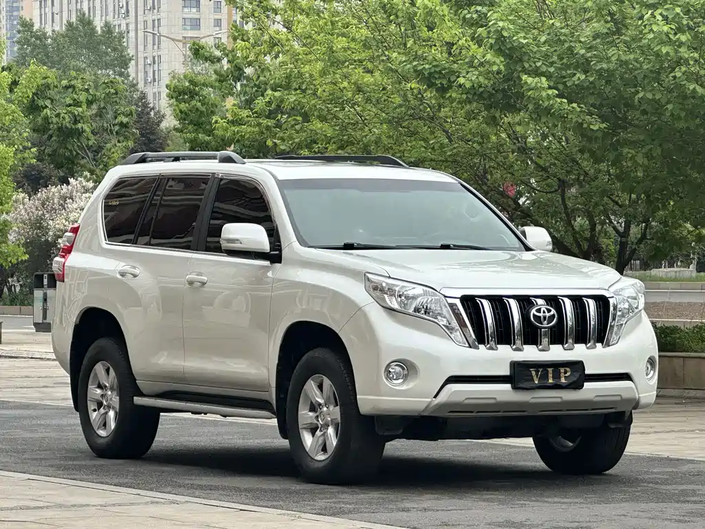 Toyota Prado 2016 — фото 3