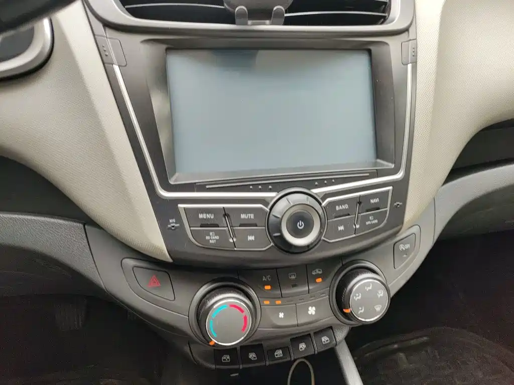 Chevrolet Sail 2015 — фото 14