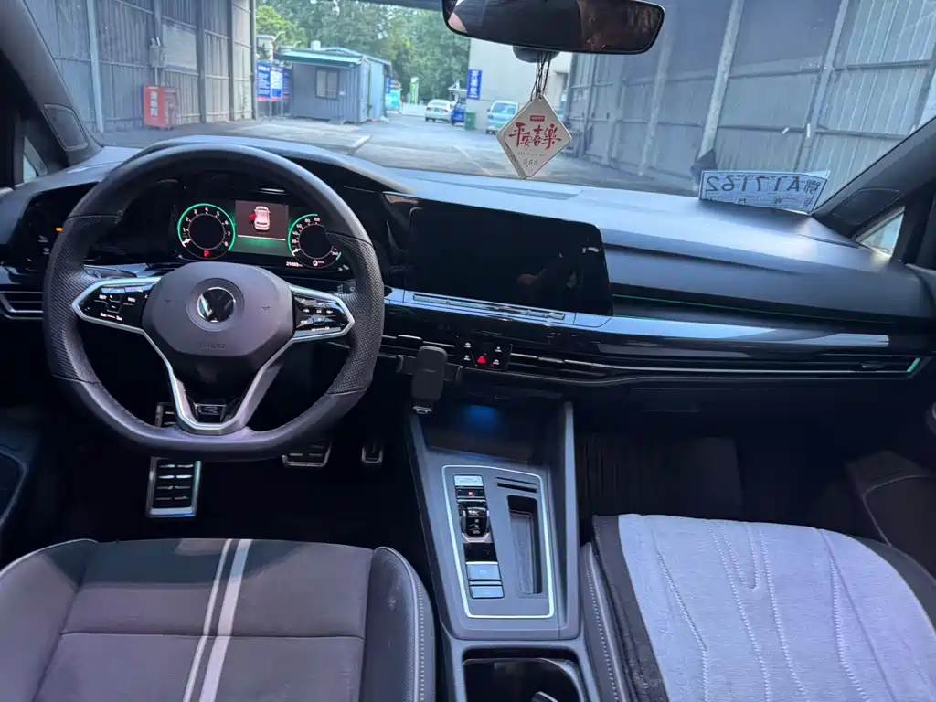 Volkswagen Golf 2022