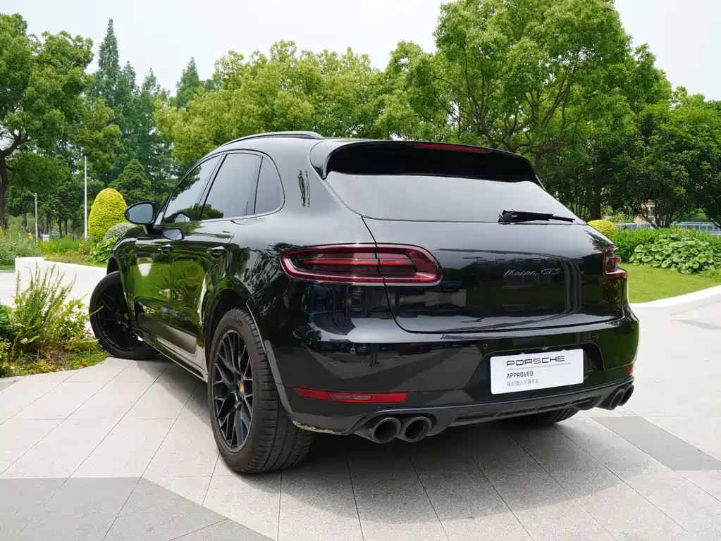 Porsche Macan 2017 — фото 17