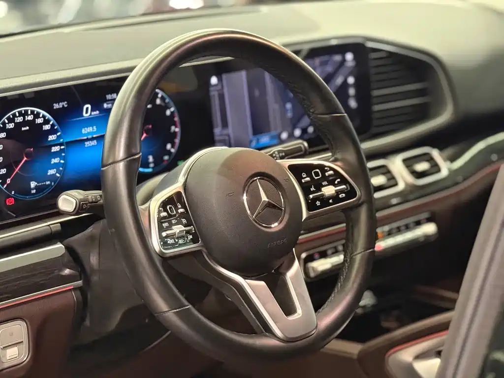 Mercedes-Benz GLE 2023 — фото 3