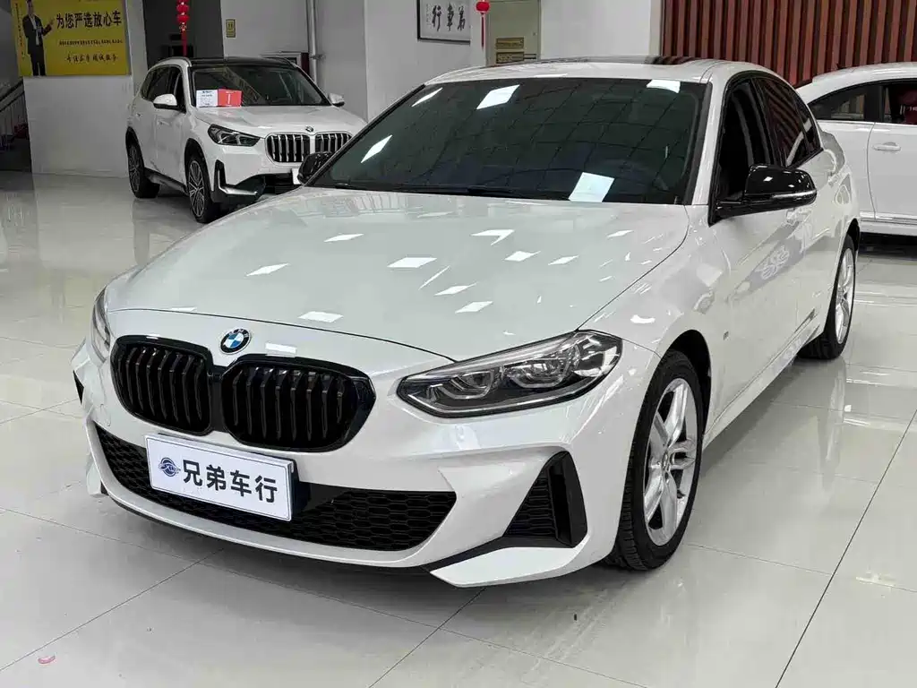 BMW 1 Series 2023 — фото 1