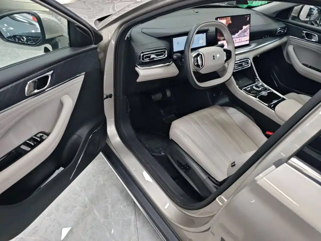 Geely Galaxy Star 6 2025 — фото 16