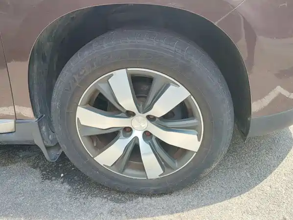 Peugeot 2008 2015