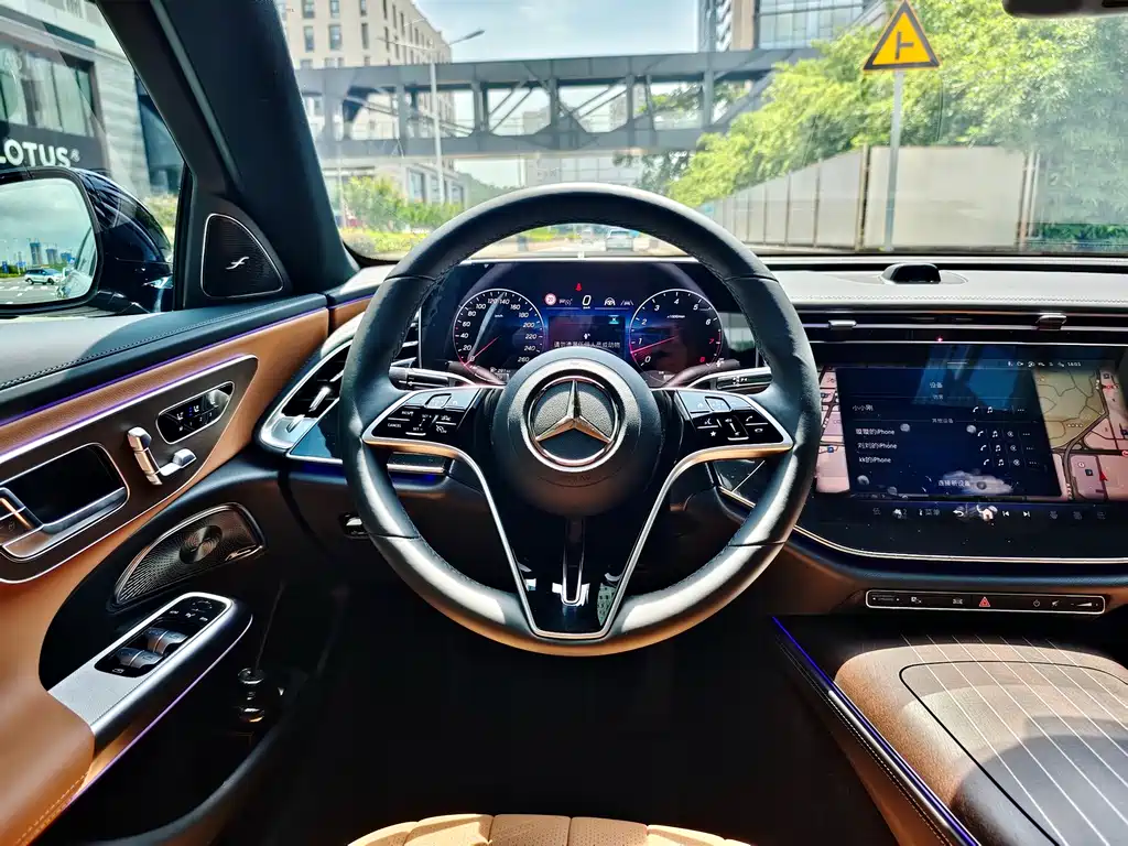 Mercedes-Benz E-Class 2025 — фото 16