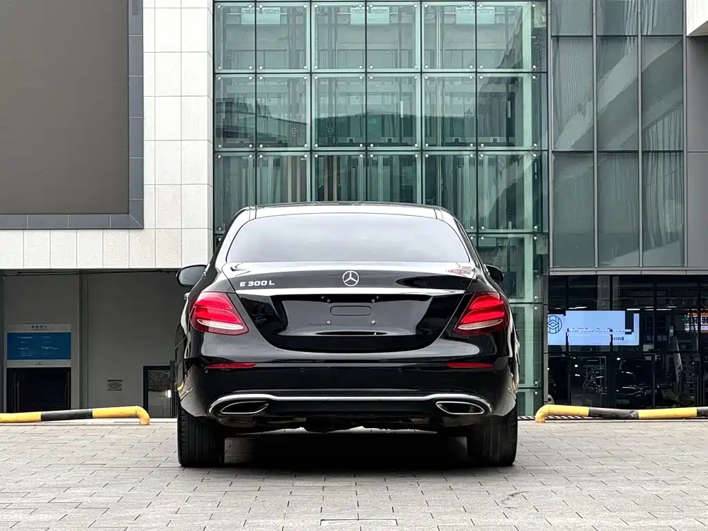 Mercedes-Benz E-Class 2020 — фото 9