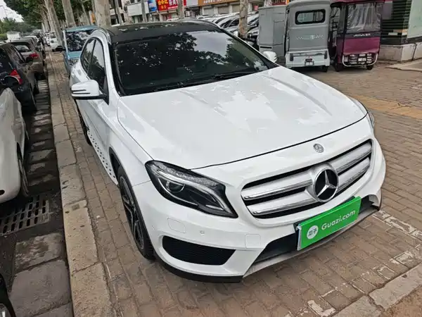 Mercedes-Benz GLA 2016