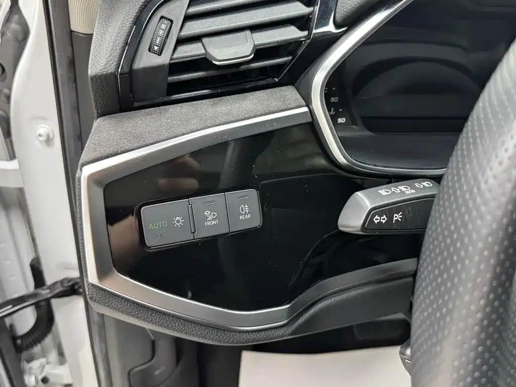 Audi Q3 Sportback 2022 — фото 8