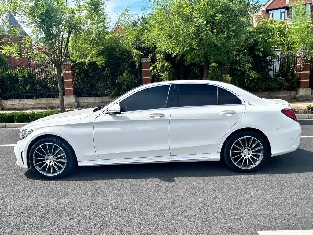 Mercedes-Benz C-Class 2020