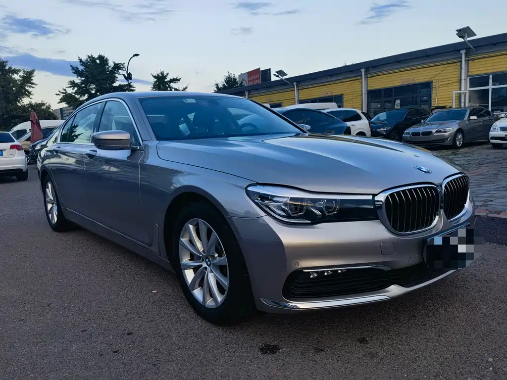 BMW 7 Series 2017 — фото 3