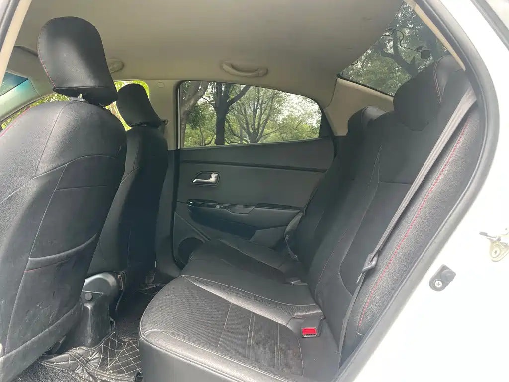 Kia K2 2015
