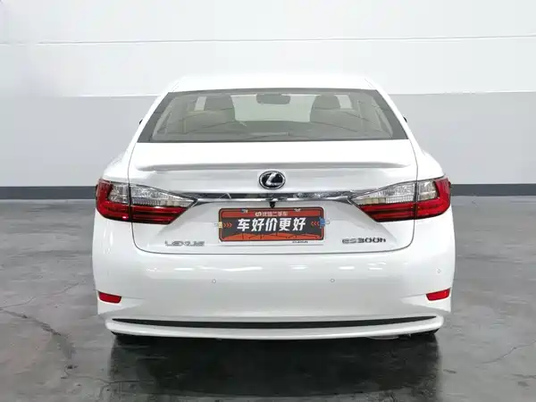 Lexus ES 2017