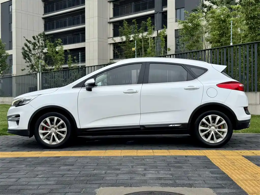 Geely Emgrand GS 2017 — фото 23