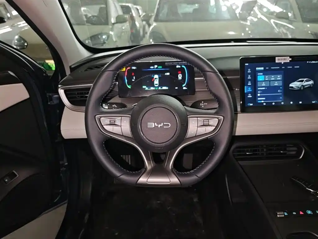 BYD Seal 05 DM-i 2026 — фото 11
