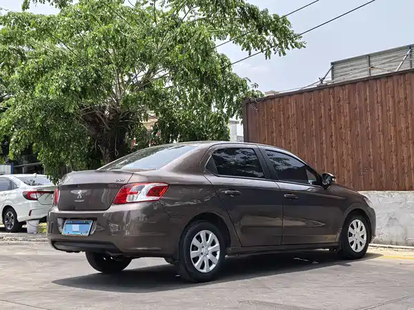 Peugeot 301 2014