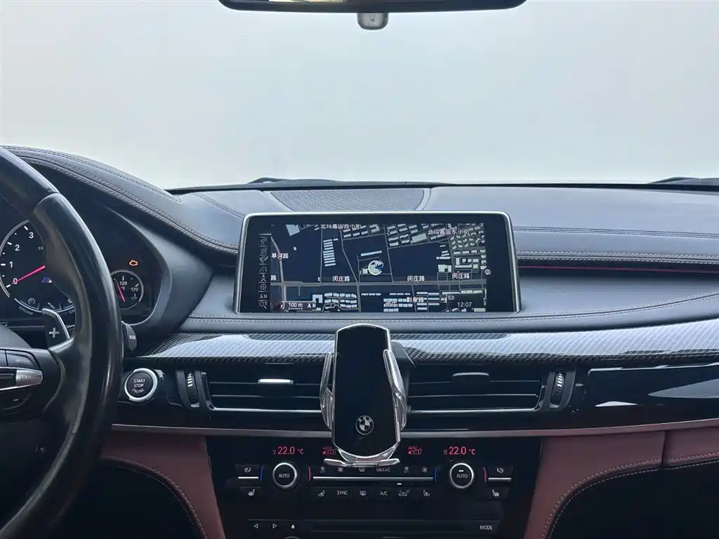 BMW X6 M 2017 — фото 14