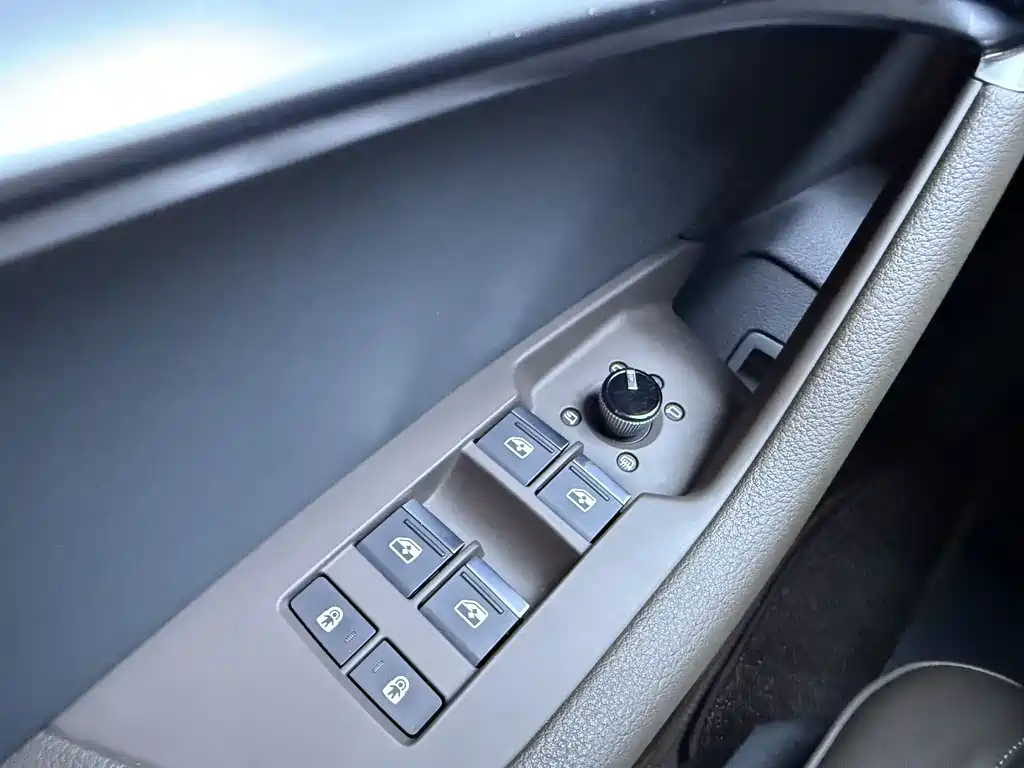 Audi A7L 2024 — фото 20