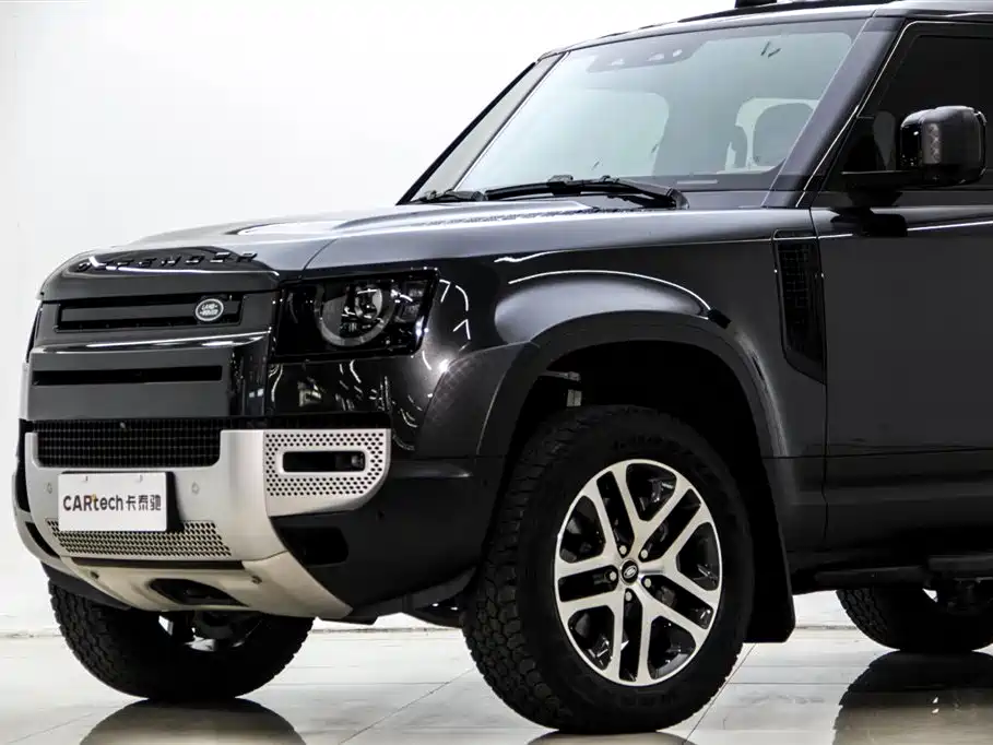 Land Rover Defender 2025 — фото 8