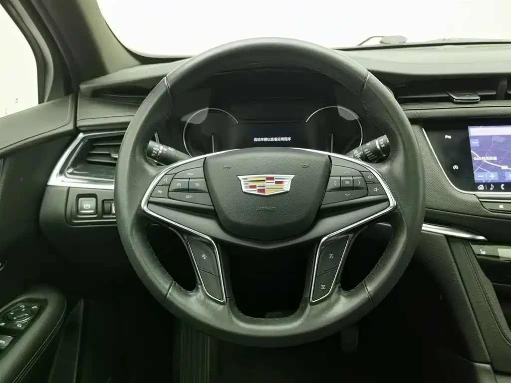 Cadillac XT5 2019 — фото 11