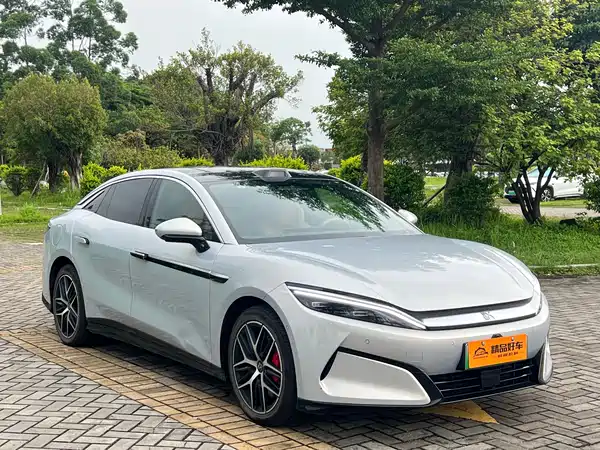 BYD Han L 2025