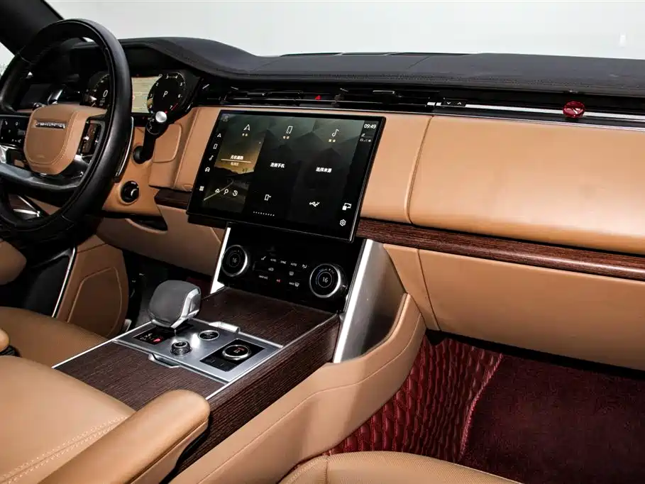 Land Rover Range Rover 2023 — фото 22