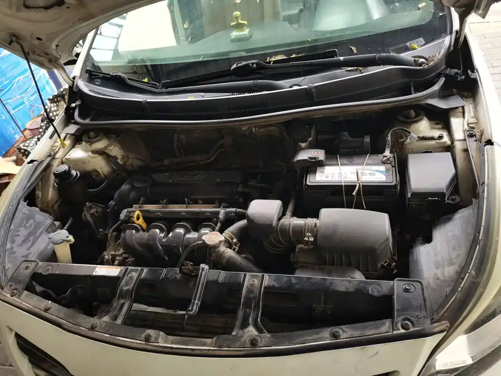 Hyundai Verna 2015 — фото 17