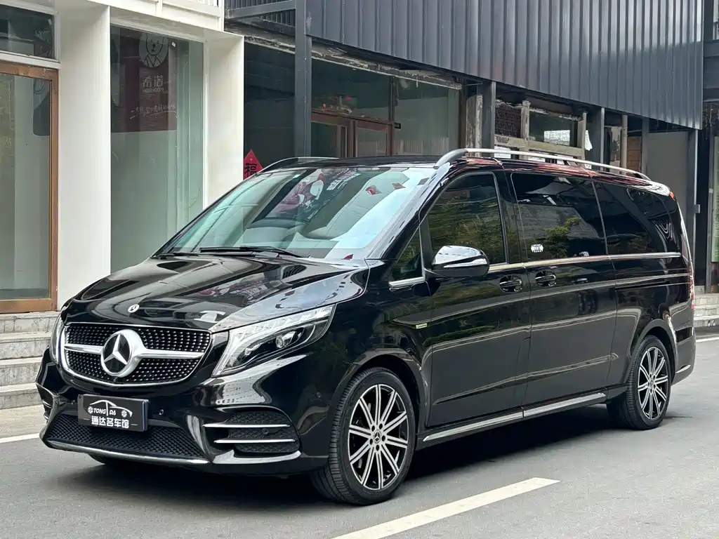 Mercedes-Benz V-Class 2024 — фото 1