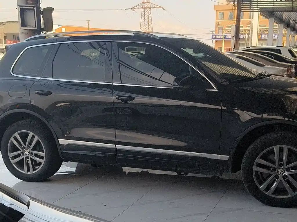 Volkswagen Touareg 2018 — фото 3