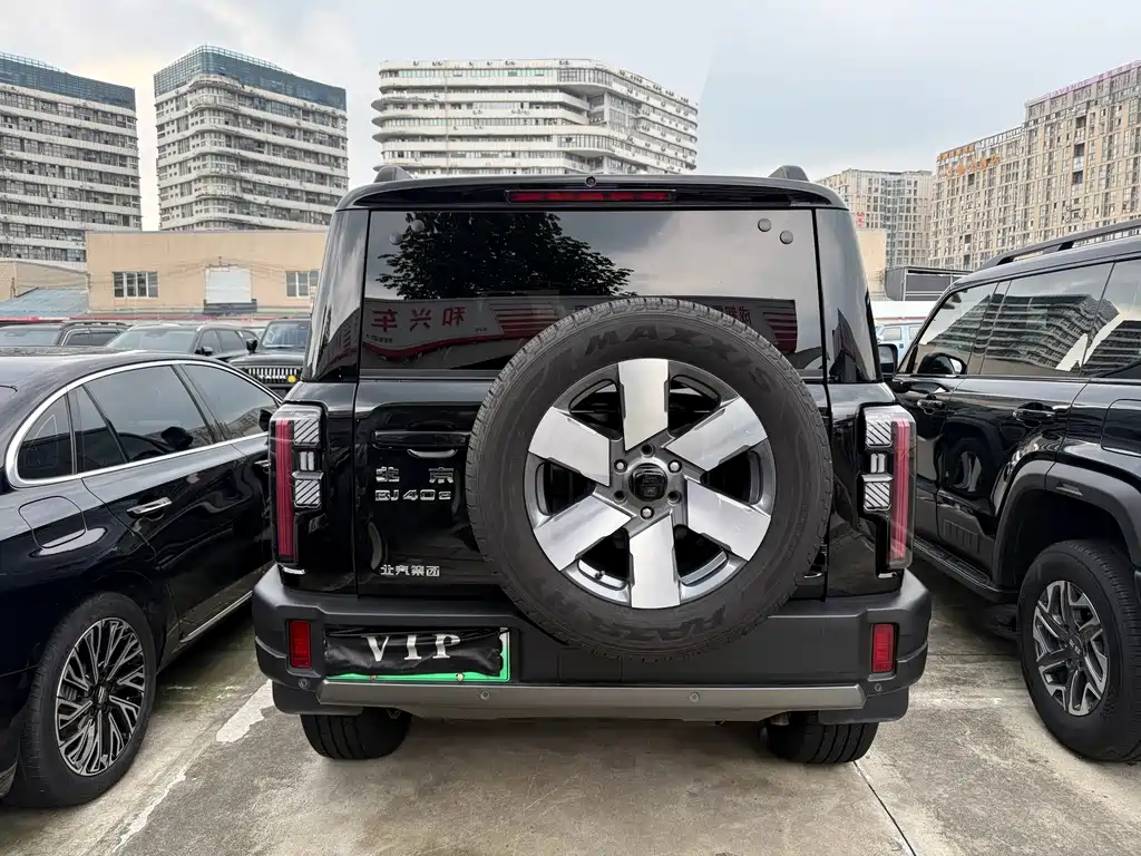 BAIC BJ40 Extended Range 2025 — фото 19